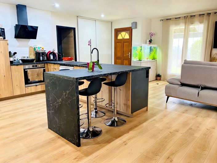 Image No.3-3 Bed House for sale