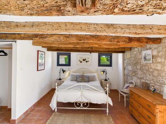 Image No.14-8 Bed House for sale