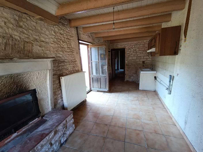 Image No.5-Maison de village de 3 chambres à vendre à Villefagnan