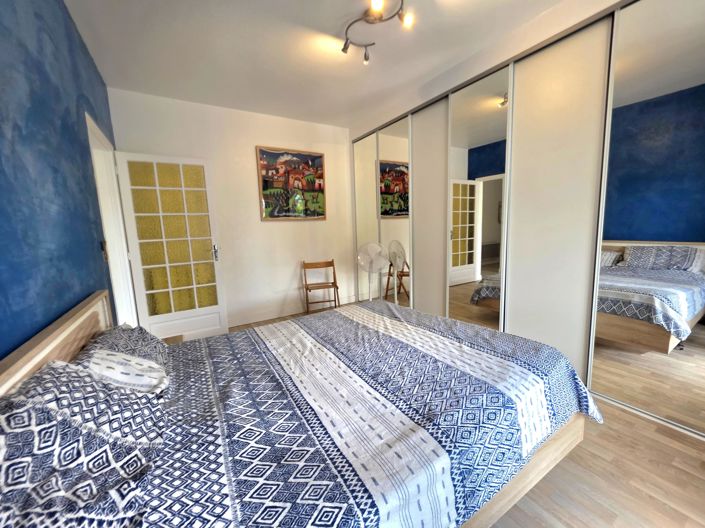 Image No.5-7 Bed House for sale