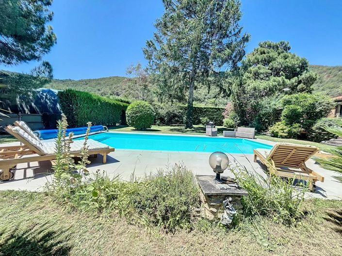 Image No.9-5 Bed House for sale