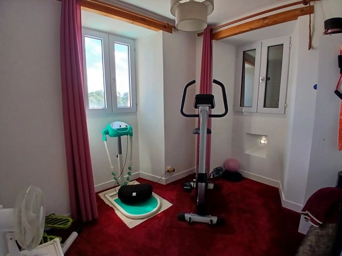 Image No.12-6 Bed House for sale