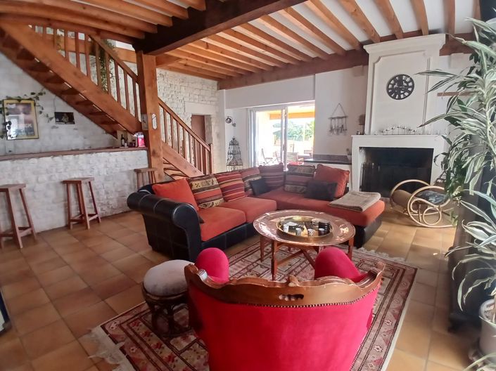 Image No.5-6 Bed House for sale