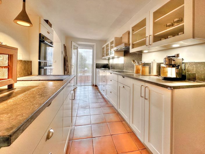 Image No.7-3 Bed House for sale