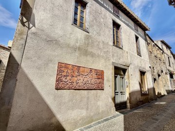 1 - Bram, House