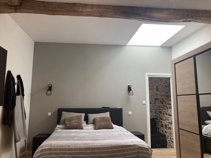 Image No.8-7 Bed House for sale