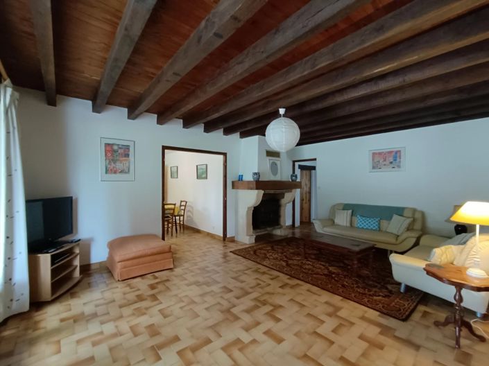 Image No.11-3 Bed House for sale