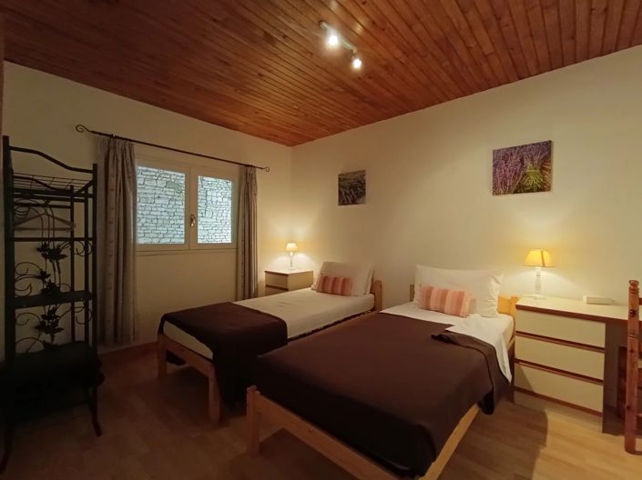 Image No.13-3 Bed House for sale