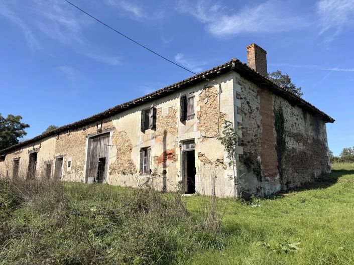 Image No.3-Ferme de 2 chambres à vendre à Mouzon