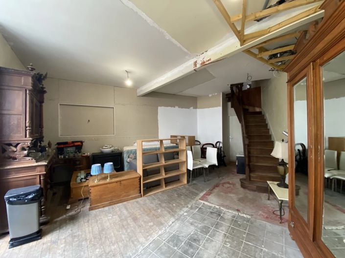 Image No.6-2 Bed House for sale