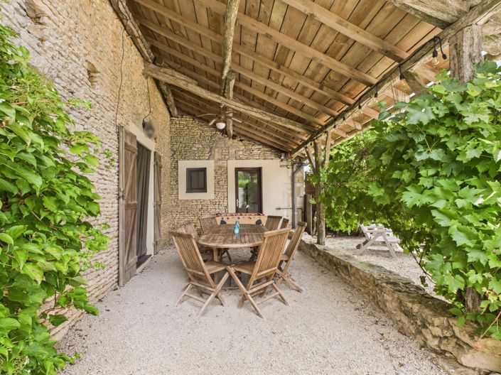 Image No.10-7 Bed Village House for sale