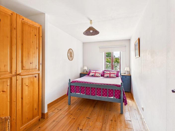 Image No.6-7 Bed Village House for sale