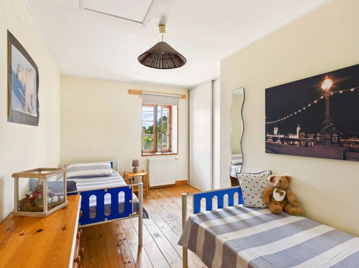 Image No.7-7 Bed Village House for sale