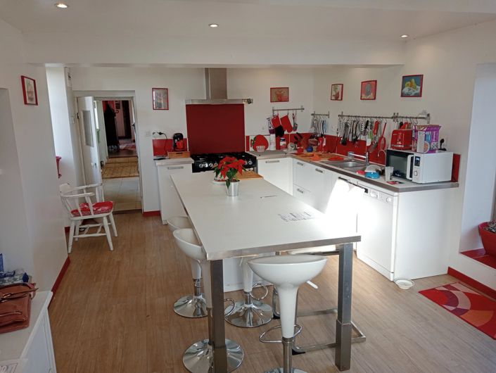 Image No.7-4 Bed Village House for sale