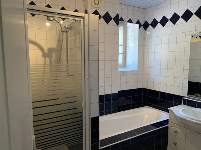 Image No.8-3 Bed Village House for sale