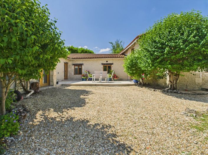 Image No.11-3 Bed House for sale