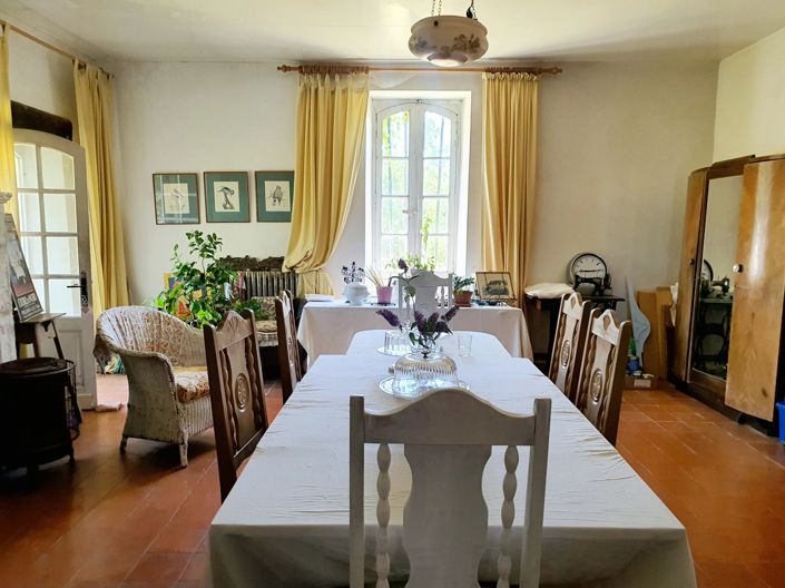 Image No.4-6 Bed House for sale