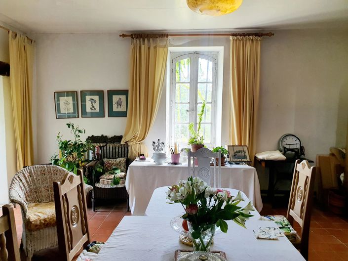 Image No.6-6 Bed House for sale