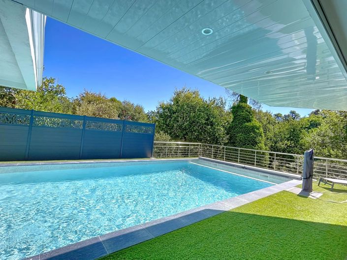 Image No.2-4 Bed House for sale