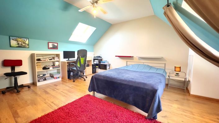 Image No.9-2 Bed House for sale