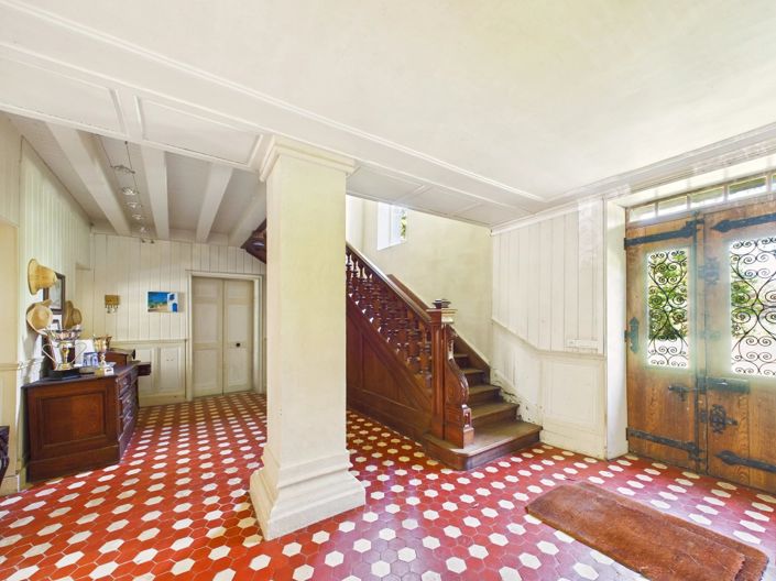 Image No.11-9 Bed House for sale