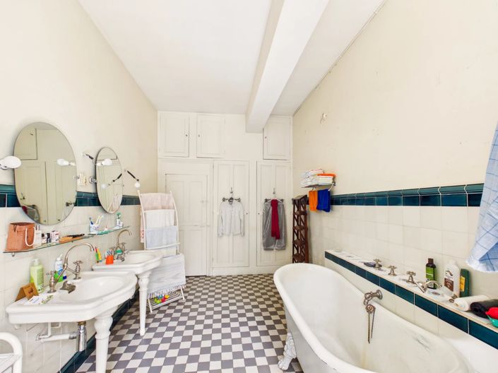Image No.13-9 Bed House for sale
