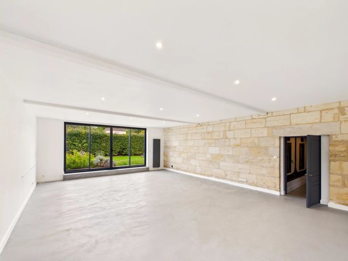 Image No.5-7 Bed House for sale