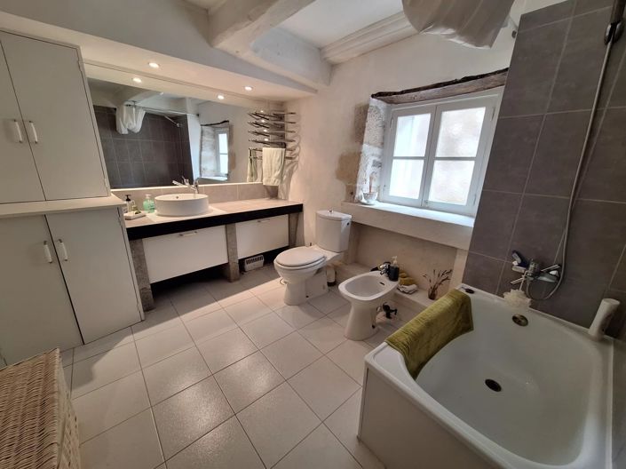 Image No.7-Maison de 4 chambres à vendre à Charroux