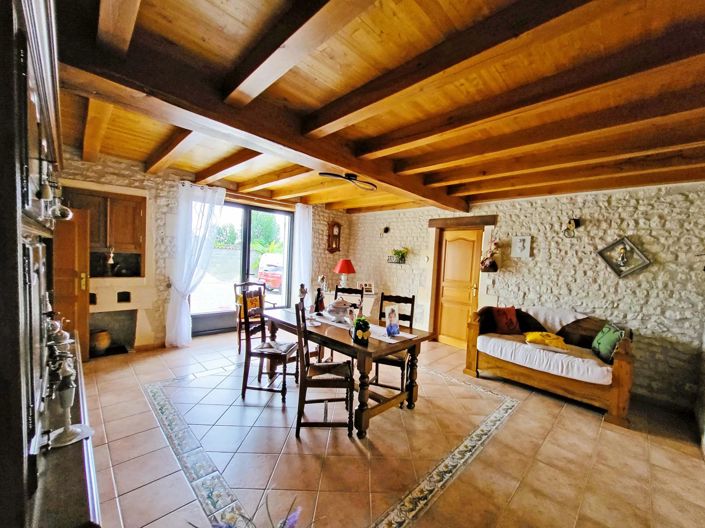 Image No.3-3 Bed House for sale