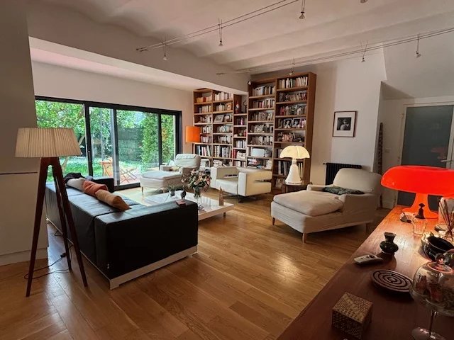 Image No.3-5 Bed House for sale