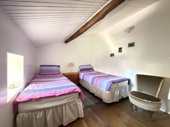 Image No.9-2 Bed House for sale