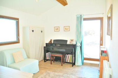 ef72ca8f238037c565dde37f4db53f9386e5a4819f409