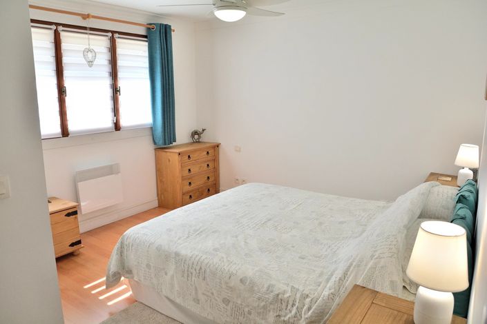 Image No.12-4 Bed House for sale