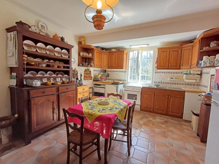 Image No.3-3 Bed House for sale