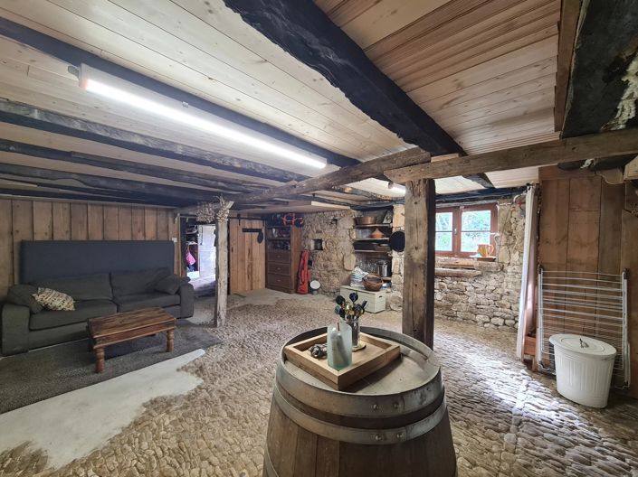 Image No.6-2 Bed House for sale