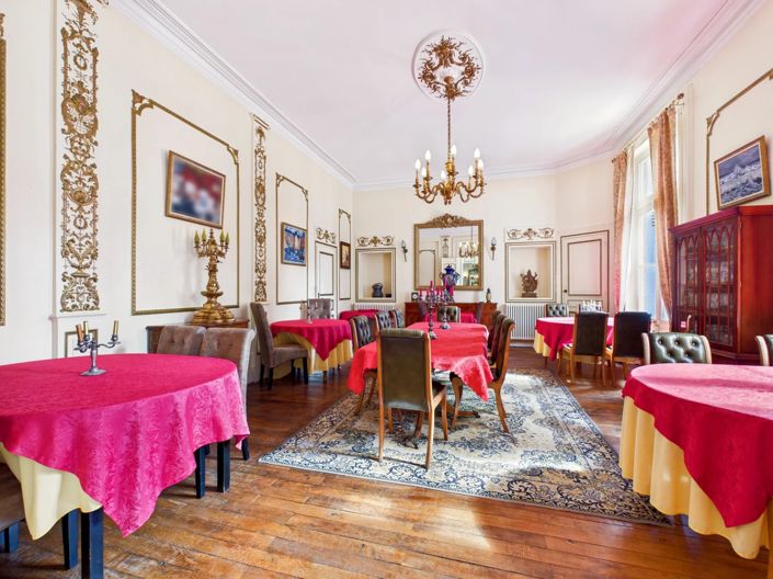 Image No.5-19 Bed House for sale