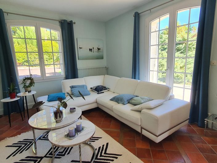 Image No.3-3 Bed House for sale