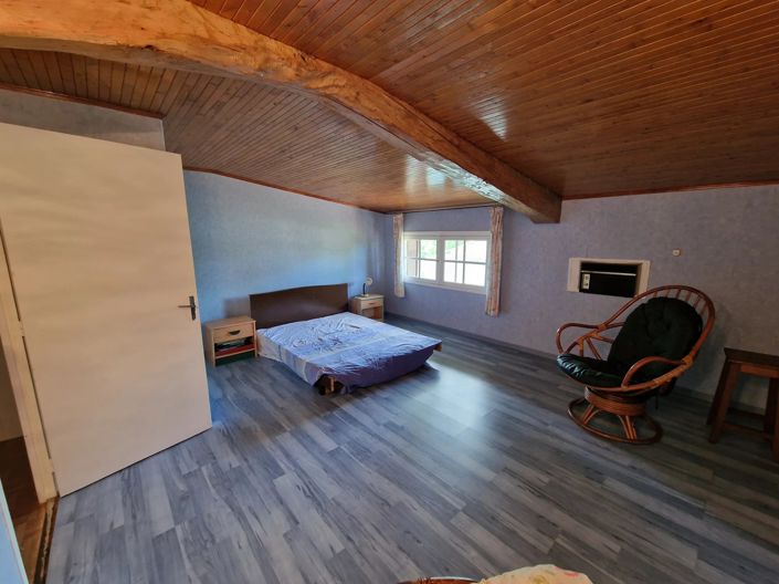 Image No.10-4 Bed House for sale