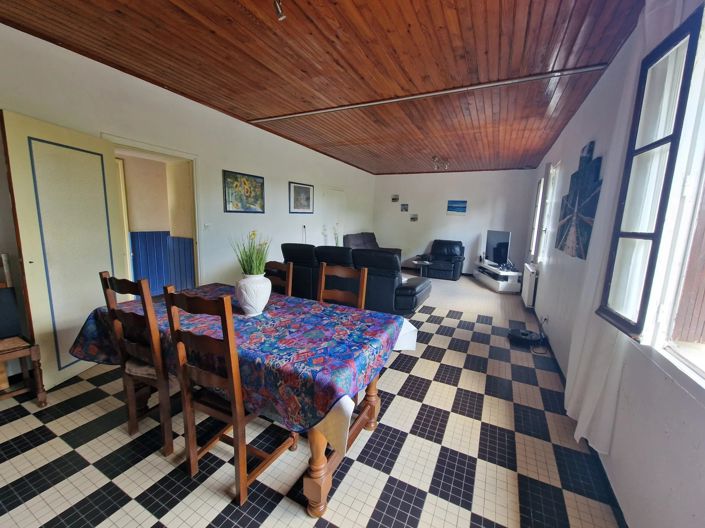 Image No.4-4 Bed House for sale