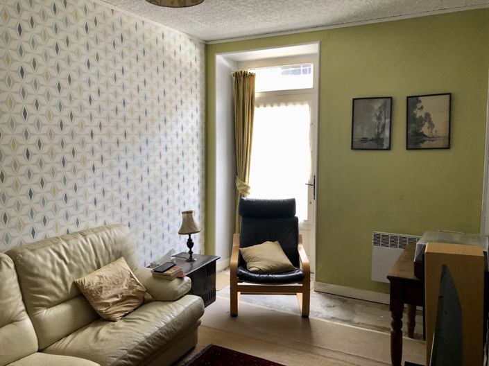 Image No.2-Maison de village de 3 chambres à vendre à Lussac-les-Églises