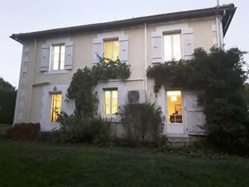 0105ae88ad831c46d6a8e1ae490f4882ce49bc36f2192