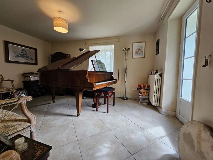 Image No.13-4 Bed Village House for sale