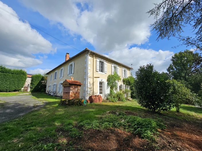 Image No.7-4 Bed Village House for sale