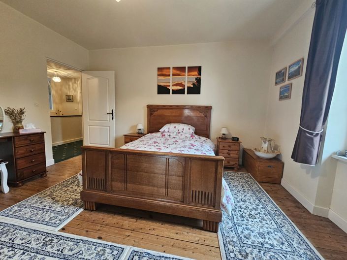 Image No.8-4 Bed Village House for sale