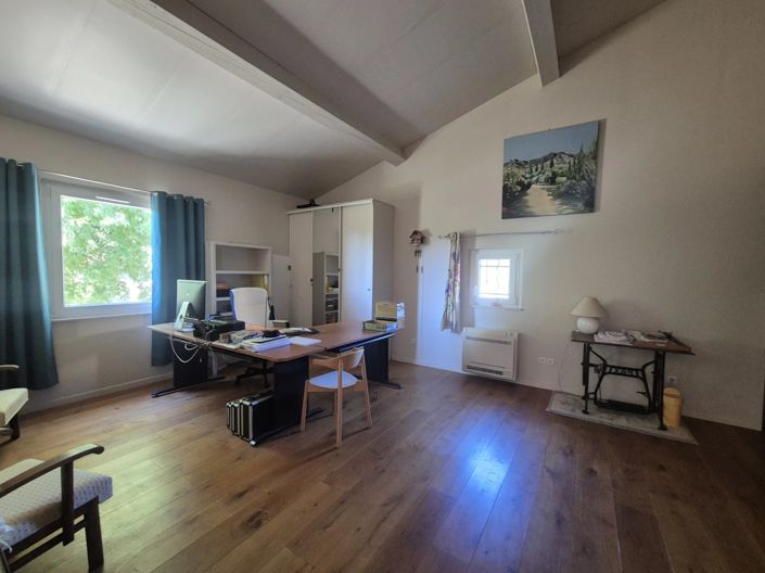 Image No.13-4 Bed House for sale