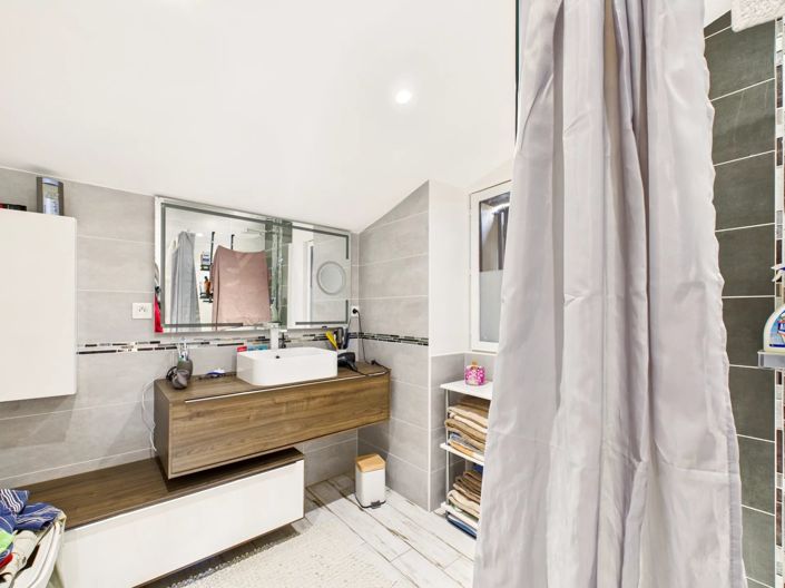 Image No.8-3 Bed House for sale