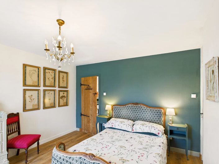 Image No.9-6 Bed House for sale