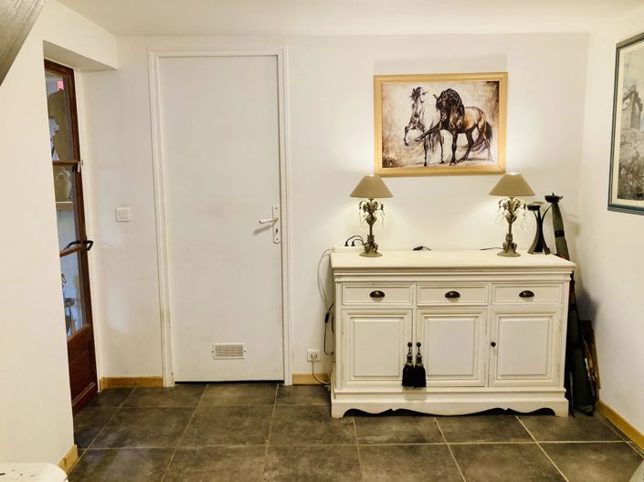 Image No.8-5 Bed House for sale