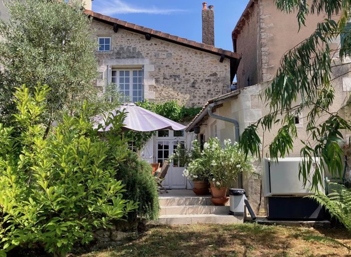 Image No.1-3 Bed Village House for sale