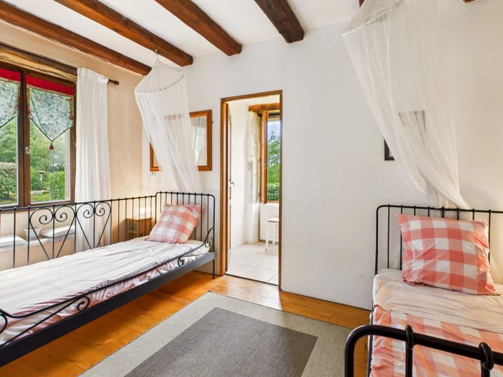 Image No.6-4 Bed House for sale